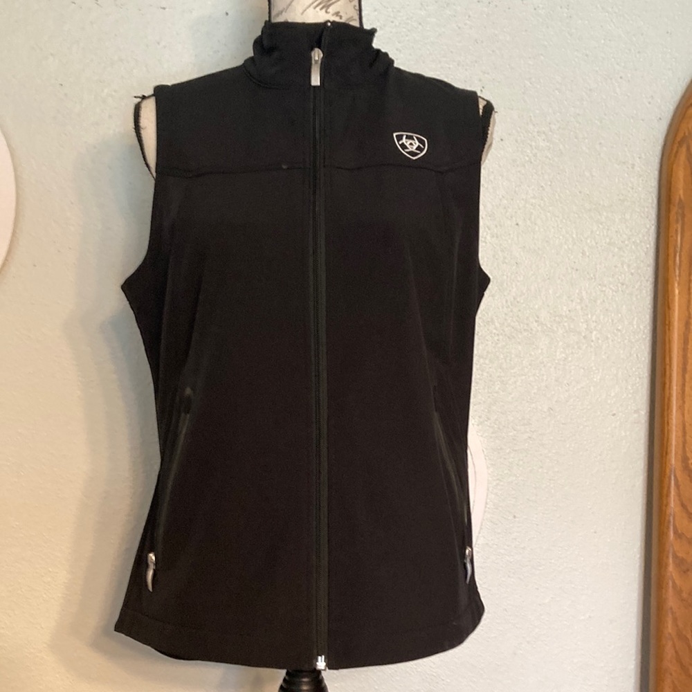 ARIAT VEST